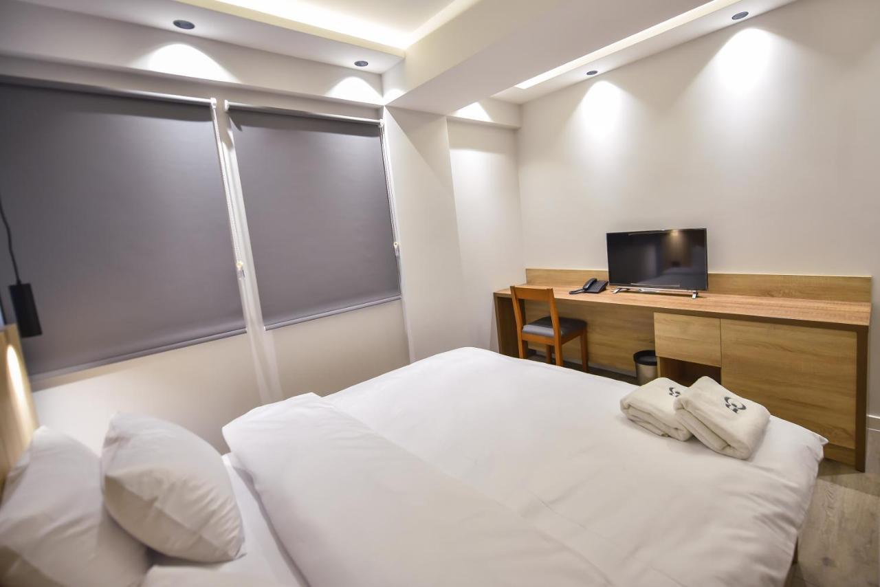 Baron Boutique Hotel เยเรวาน ภายนอก รูปภาพ