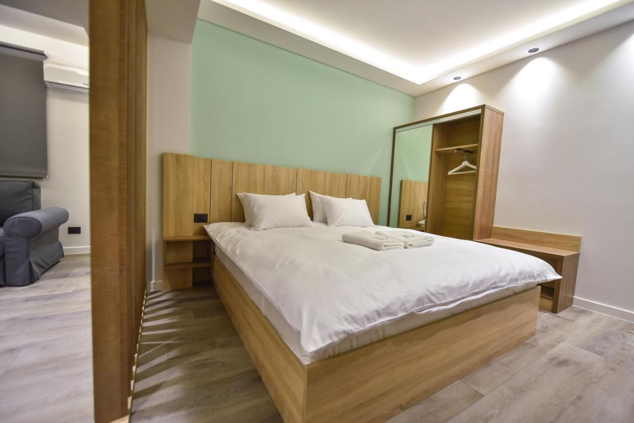 Baron Boutique Hotel เยเรวาน ภายนอก รูปภาพ