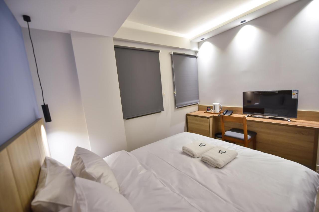 Baron Boutique Hotel เยเรวาน ภายนอก รูปภาพ