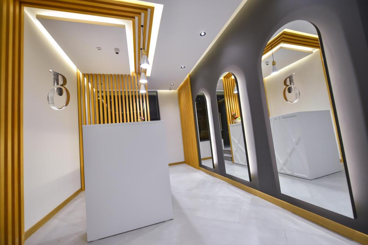 Baron Boutique Hotel เยเรวาน ภายนอก รูปภาพ