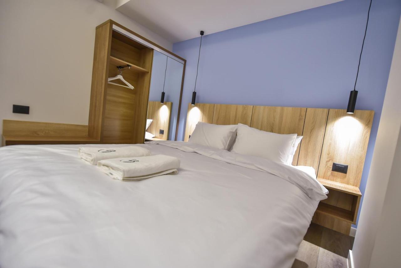 Baron Boutique Hotel เยเรวาน ภายนอก รูปภาพ